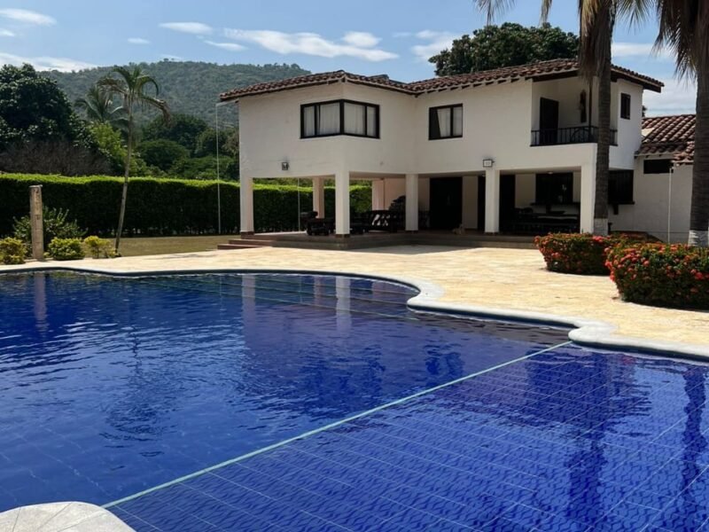 1. Finca cerca al Puente de Occidente