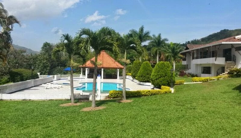 17. Finca en Copacabana