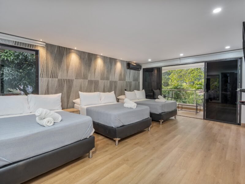 7. Casa Poblado VILLA SAN LUCAS