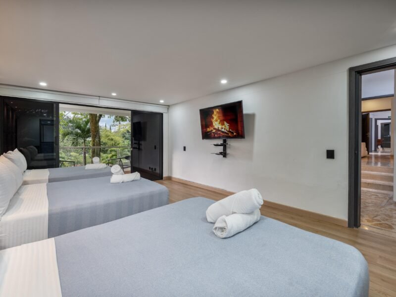 7. Casa Poblado VILLA SAN LUCAS