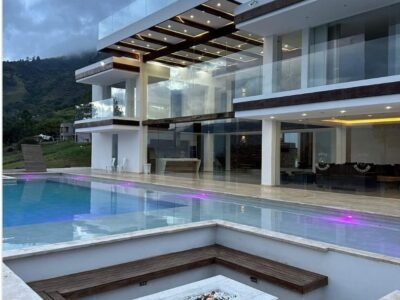 14. Finca en Copacabana