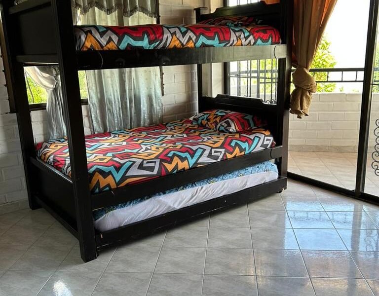 13. Finca en Parcelación El Limonar