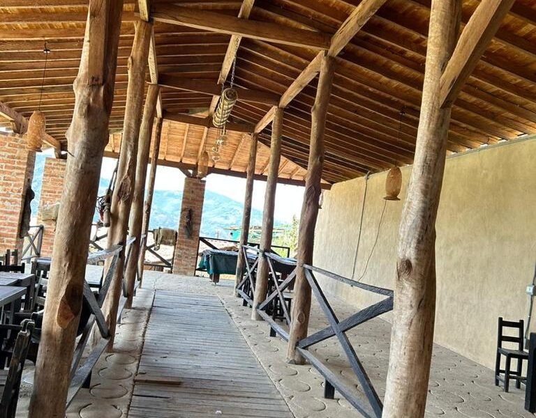 13. Finca en Parcelación El Limonar