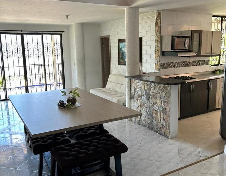 13. Finca en Parcelación El Limonar