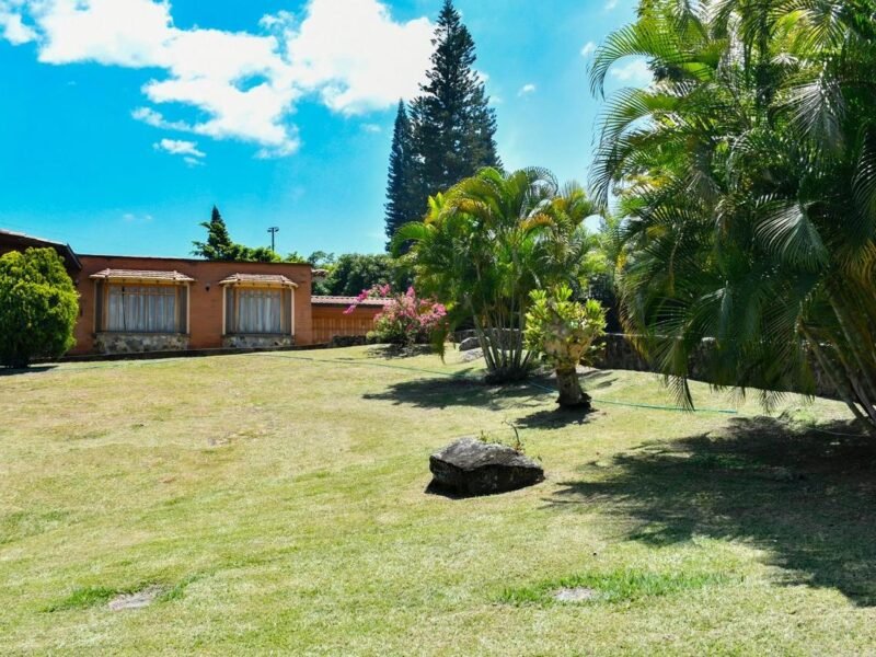 12. Finca en Parcelación El Limonar