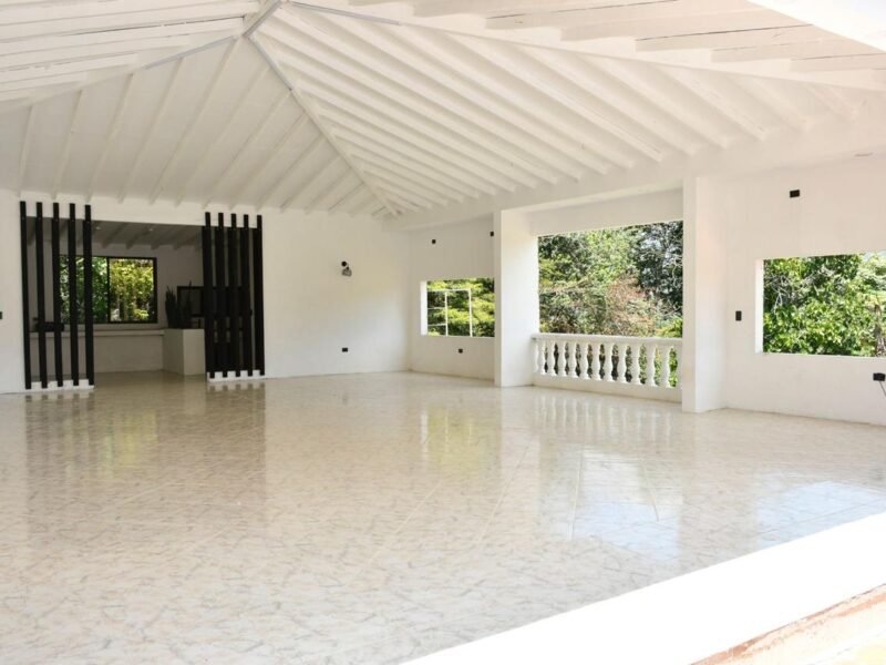 12. Finca en Parcelación El Limonar