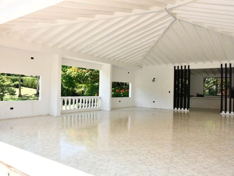 12. Finca en Parcelación El Limonar