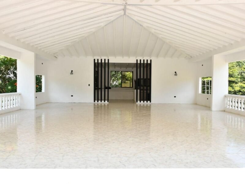 12. Finca en Parcelación El Limonar