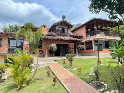 15. Finca Vereda el Zarzal Copacabana