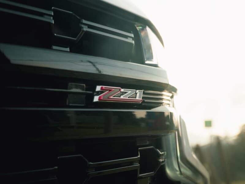 CHEVROLET TAHOE BLANCA 2023 8 PUESTOS