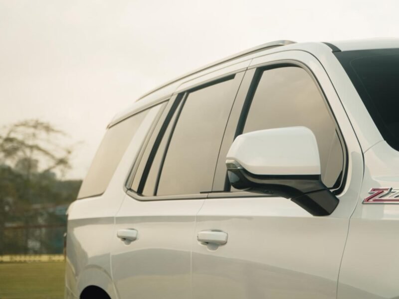CHEVROLET TAHOE BLANCA 2023 8 PUESTOS
