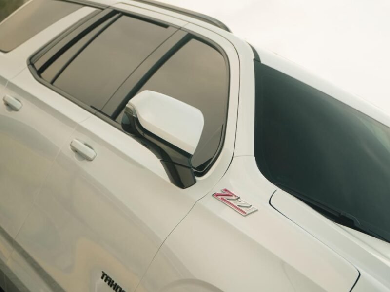 CHEVROLET TAHOE BLANCA 2023 8 PUESTOS