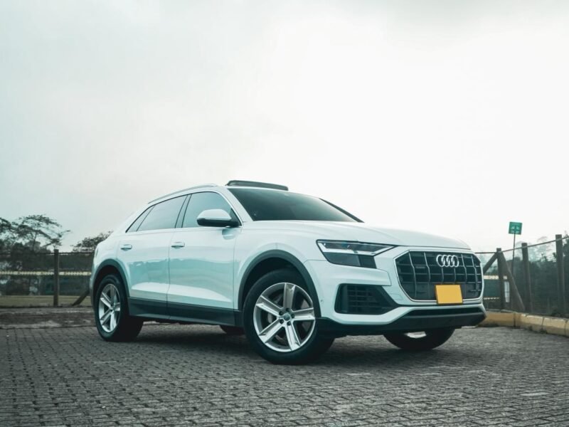 AUDI Q8 BLANCA 2020 5 PUESTOS