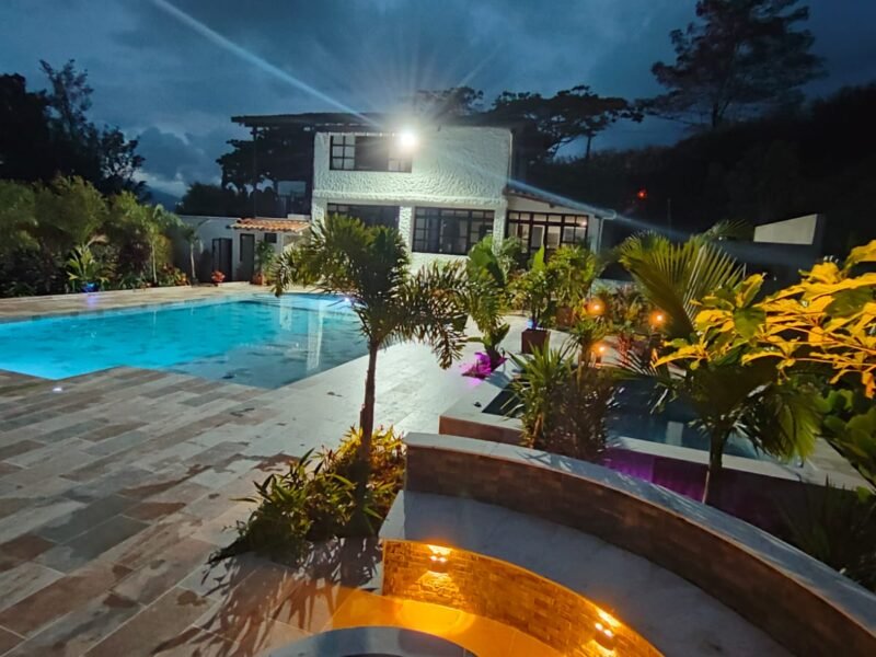 29. Finca en Parcelación El Limonar