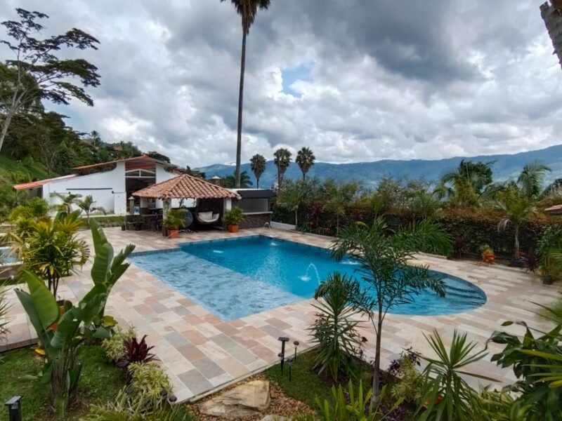 29. Finca en Parcelación El Limonar