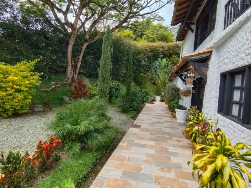 29. Finca en Parcelación El Limonar