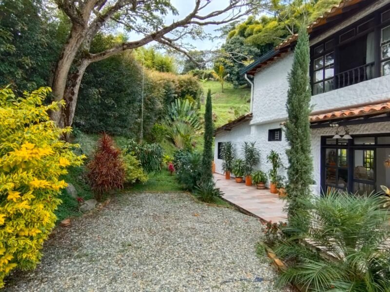 29. Finca en Parcelación El Limonar