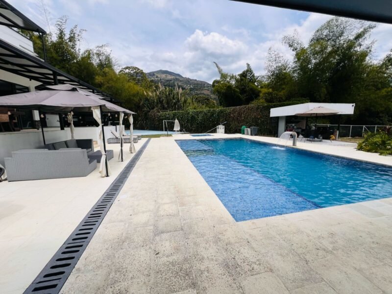 23. Finca en Copacabana verdeda la Chosca