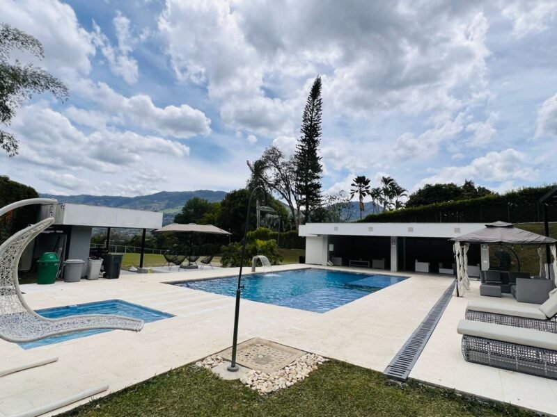 23. Finca en Copacabana verdeda la Chosca