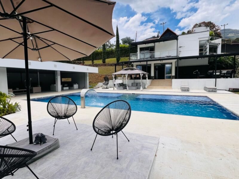 23. Finca en Copacabana verdeda la Chosca