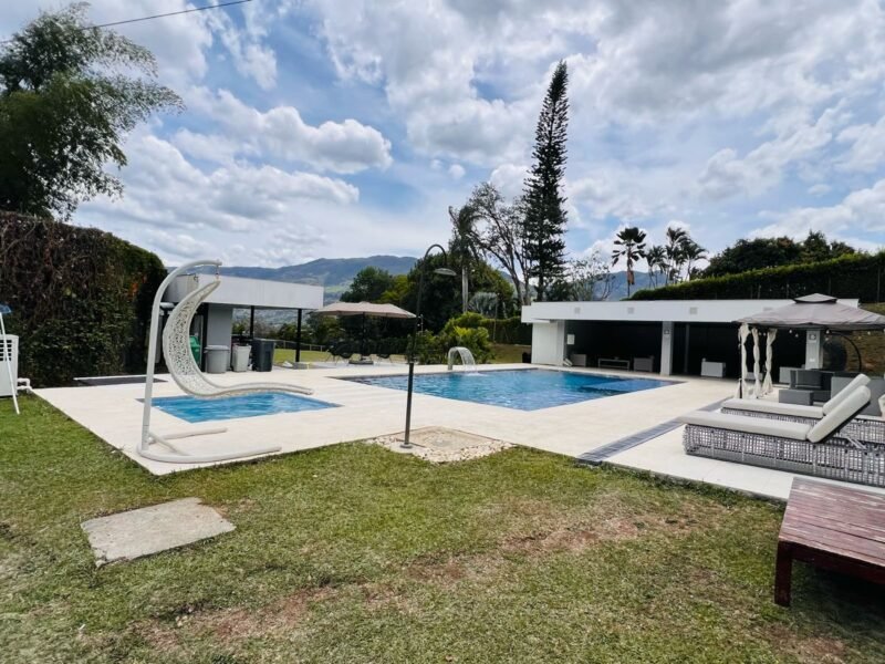 23. Finca en Copacabana verdeda la Chosca