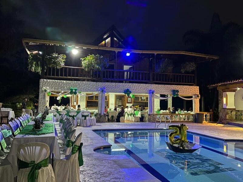 30. Finca en Parcelación El Limonar