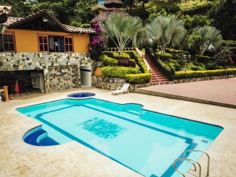 30. Finca en Parcelación El Limonar