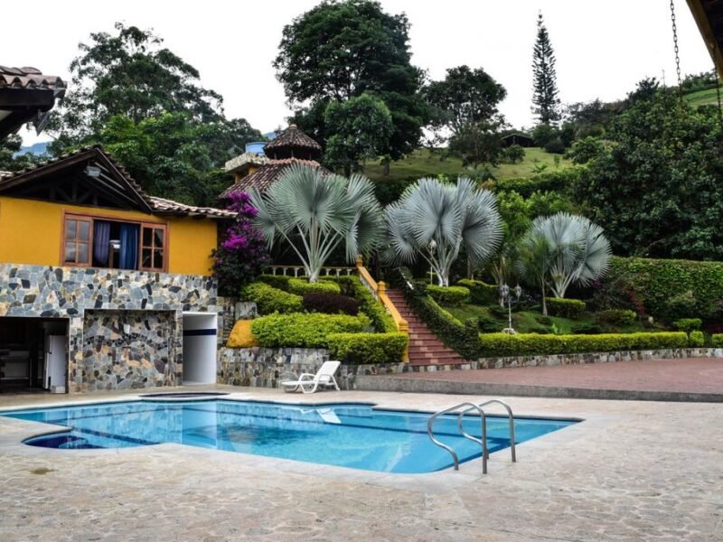 30. Finca en Parcelación El Limonar