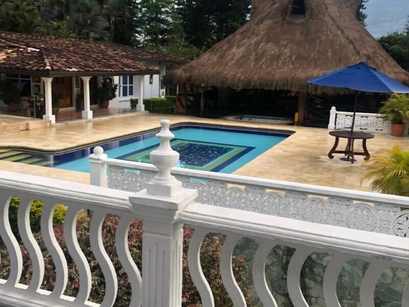 36. Finca en Copacabana para eventos sociales con tobogán