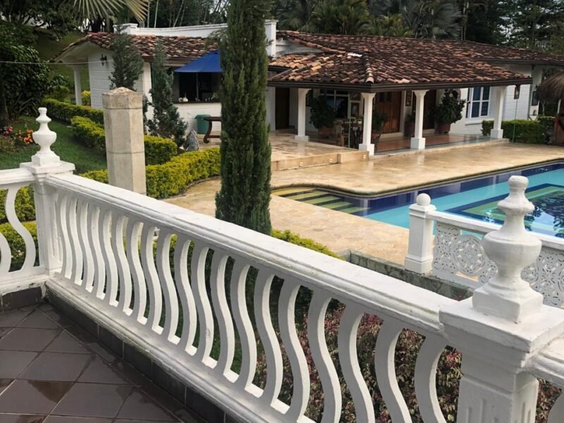 36. Finca en Copacabana para eventos sociales con tobogán